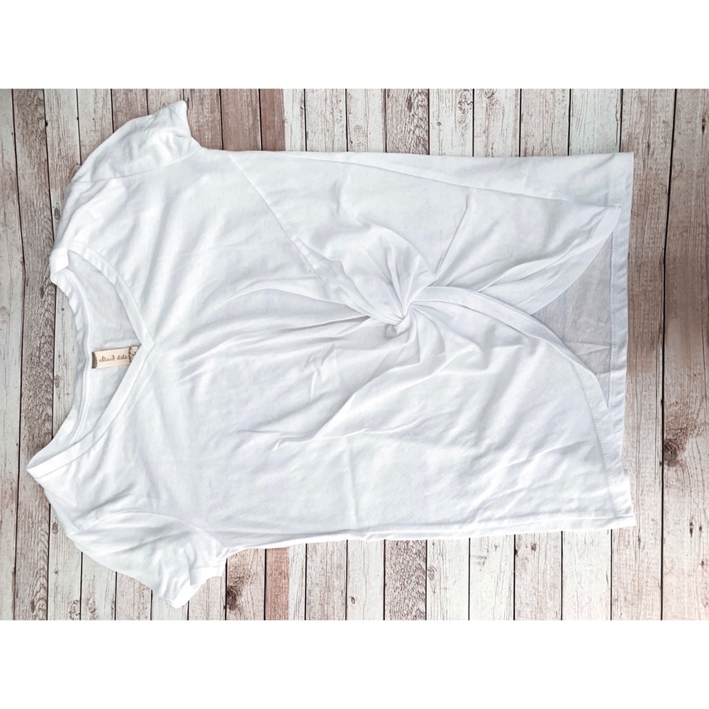 White T-shirt